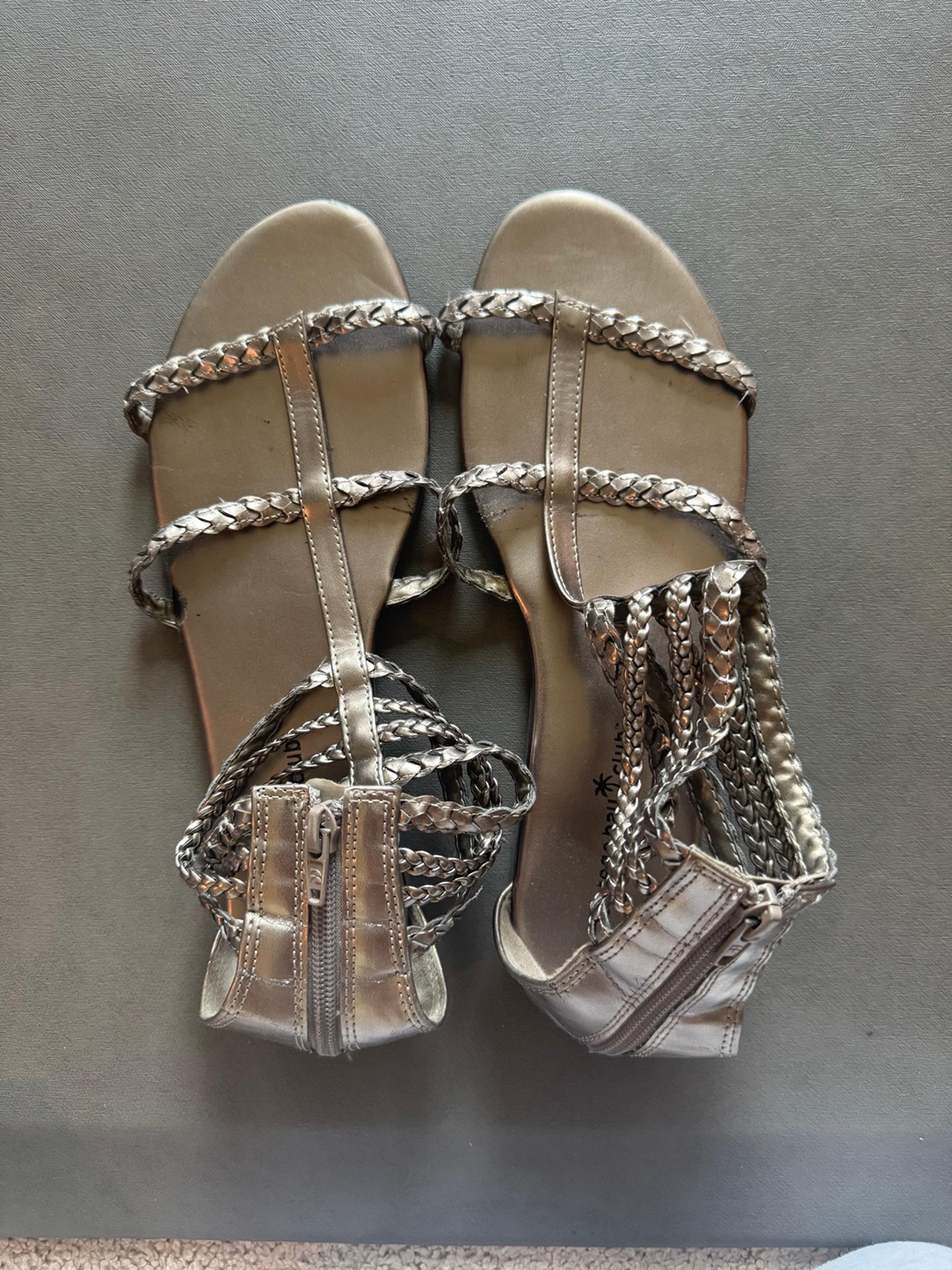 Sandals size 10 gladiator silver braided
