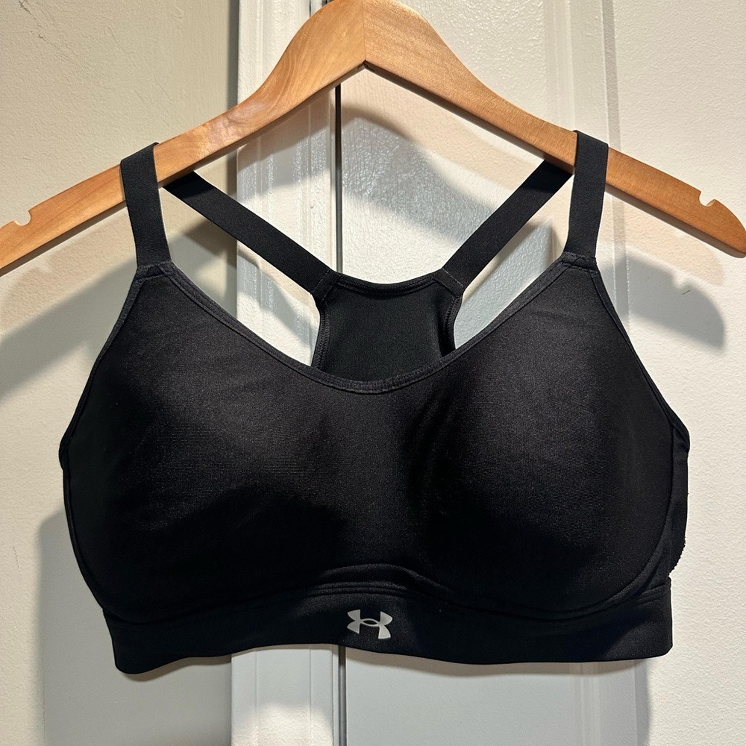 Under Armour women's sports bra black fitted large