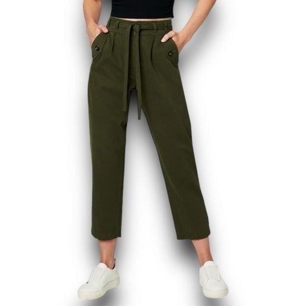 Blank NYC WMNS 26 Green Hakuna Matata Pleated Waist Tie Pants Utility Cropped