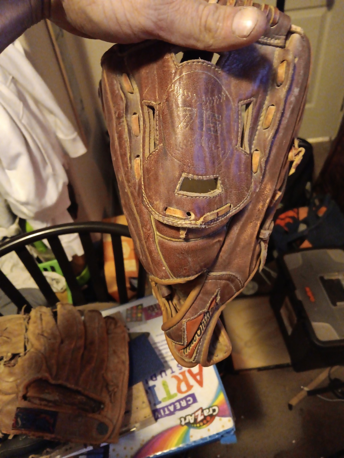 Vintage MACGREGOR Hank Aaron 715 HRK Baseball Glove RHT