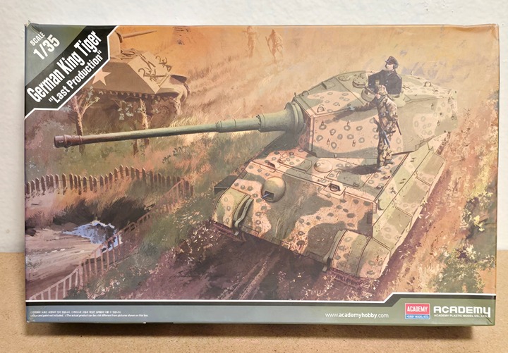 Academy 13229 1/35 German KING TIGER Last Production w/ Photo Etch Parts Unbuilt