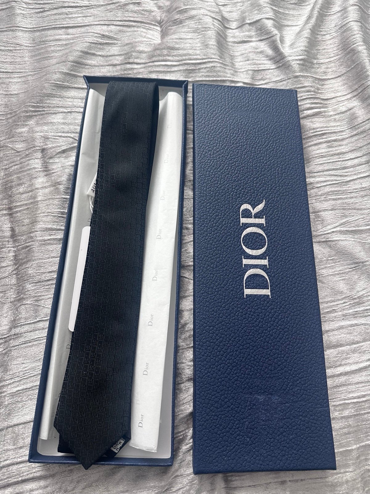 New men’s Dior tie