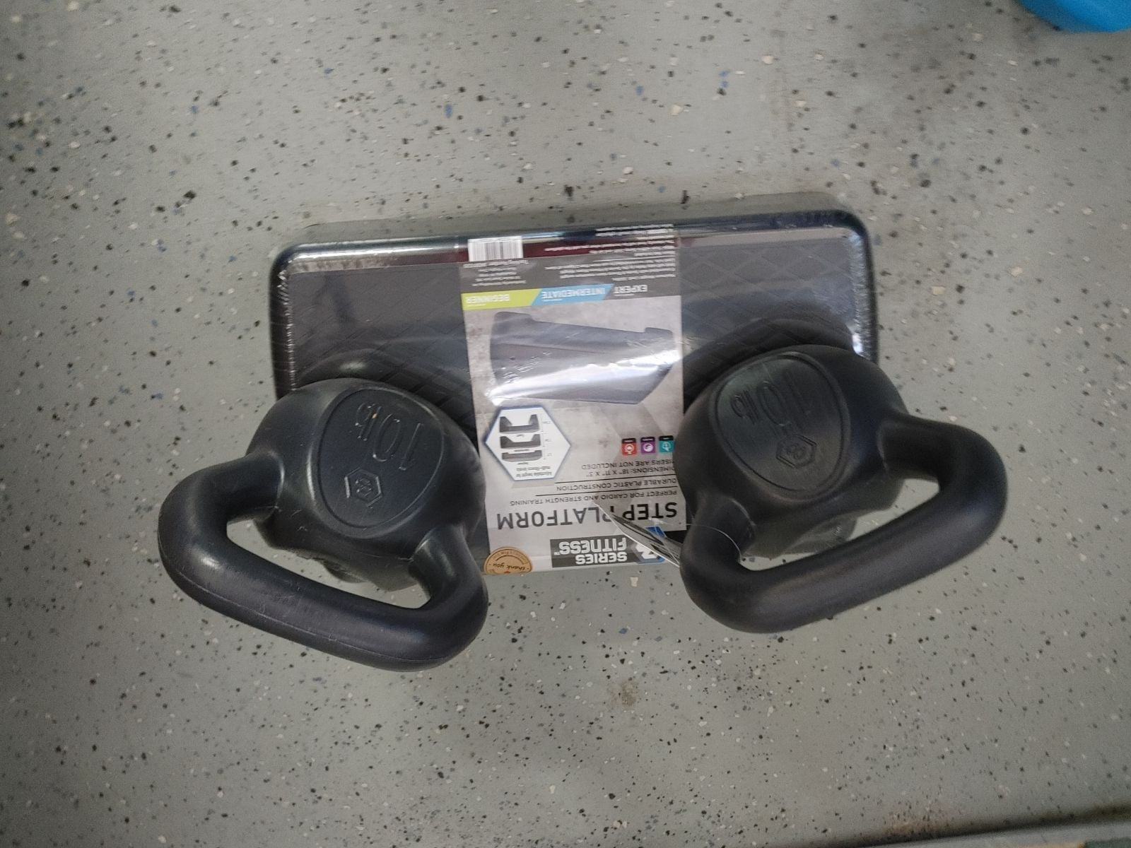 Kettlebells 10lbs 2pc & Step Bundle