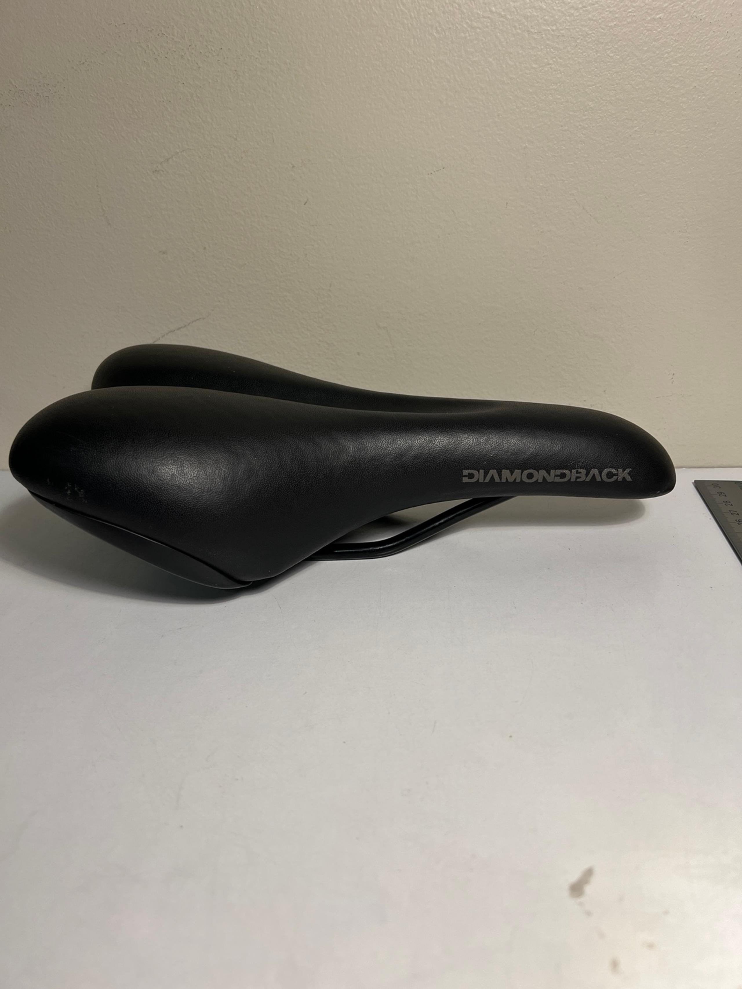 Diamondback Velo bicycle seat