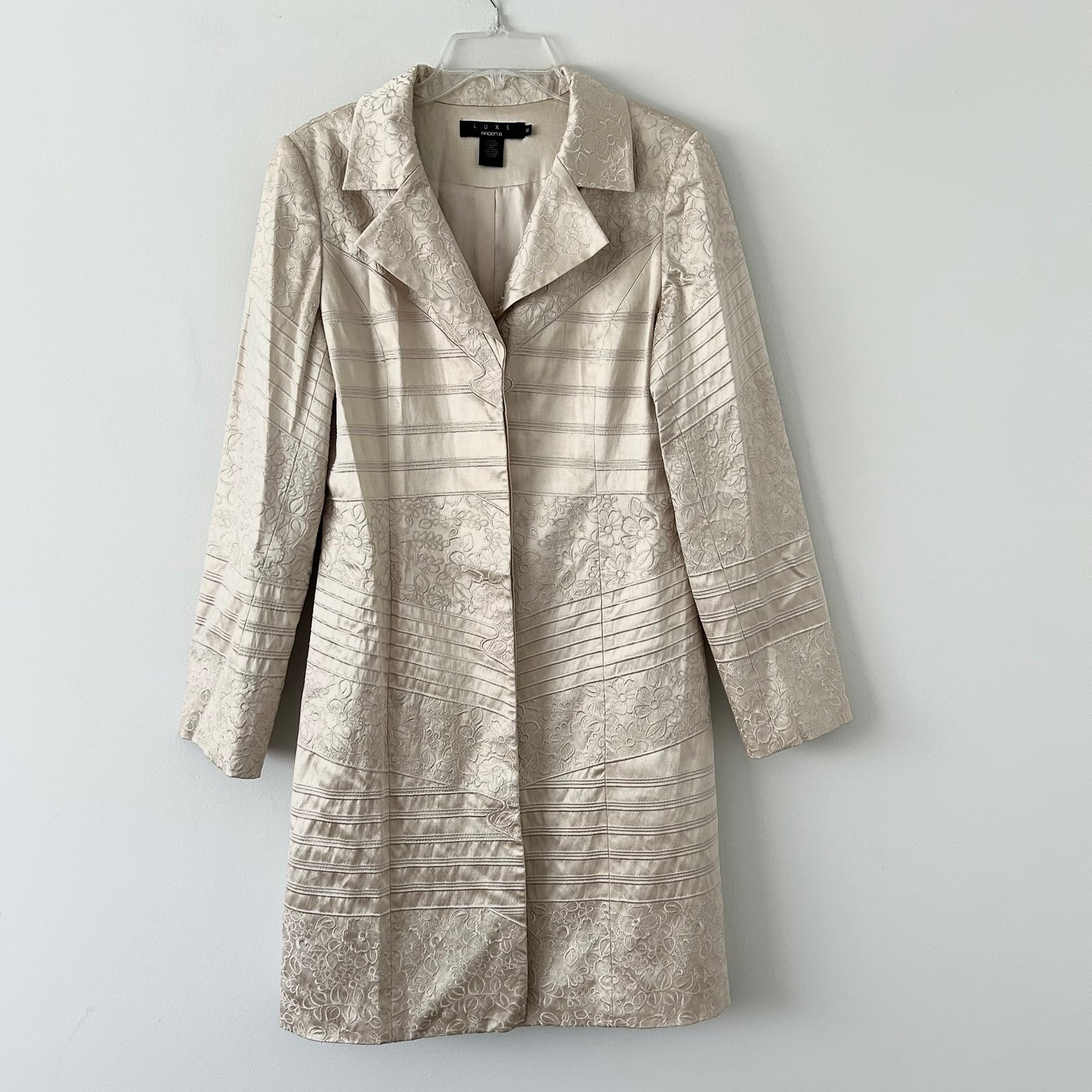 Luxe Arden B. Textured Silk Blend Jacket Medium