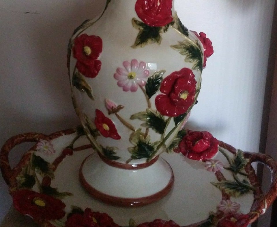 LARGE VINTAGE FLORAL VASE set