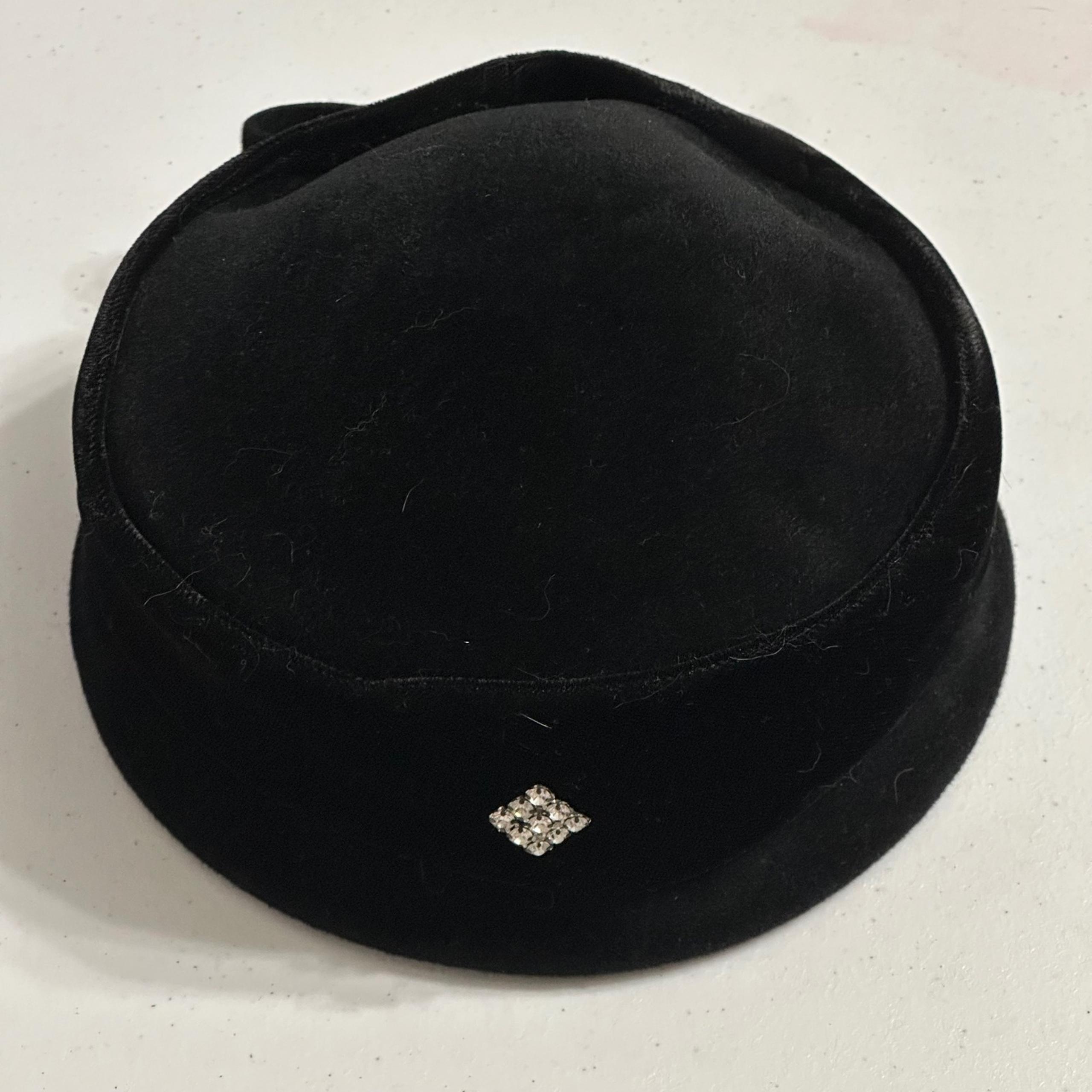 Roberta Bernays Original Vintage 60's Cloche Hat Rhinestone Bow Black Velvet
