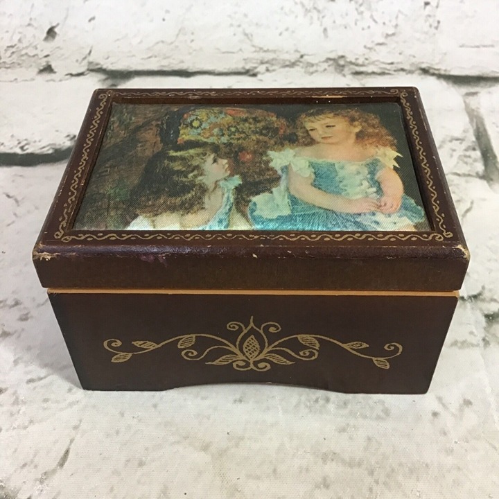 Vintage Music Box All Wound Up MGM Grand Hotel Reno NV Cushioned Top Victorian