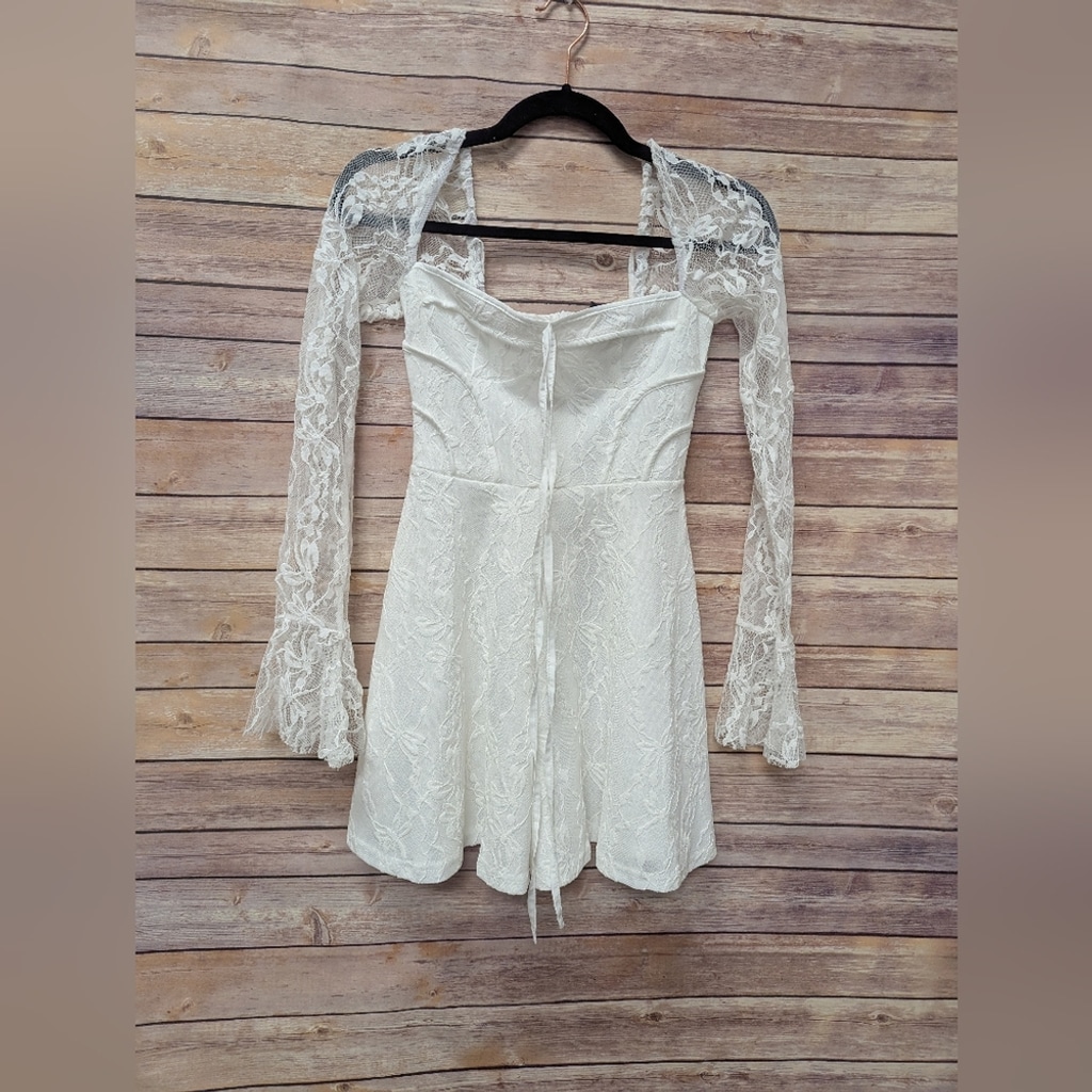 Elegant White Lace Dress