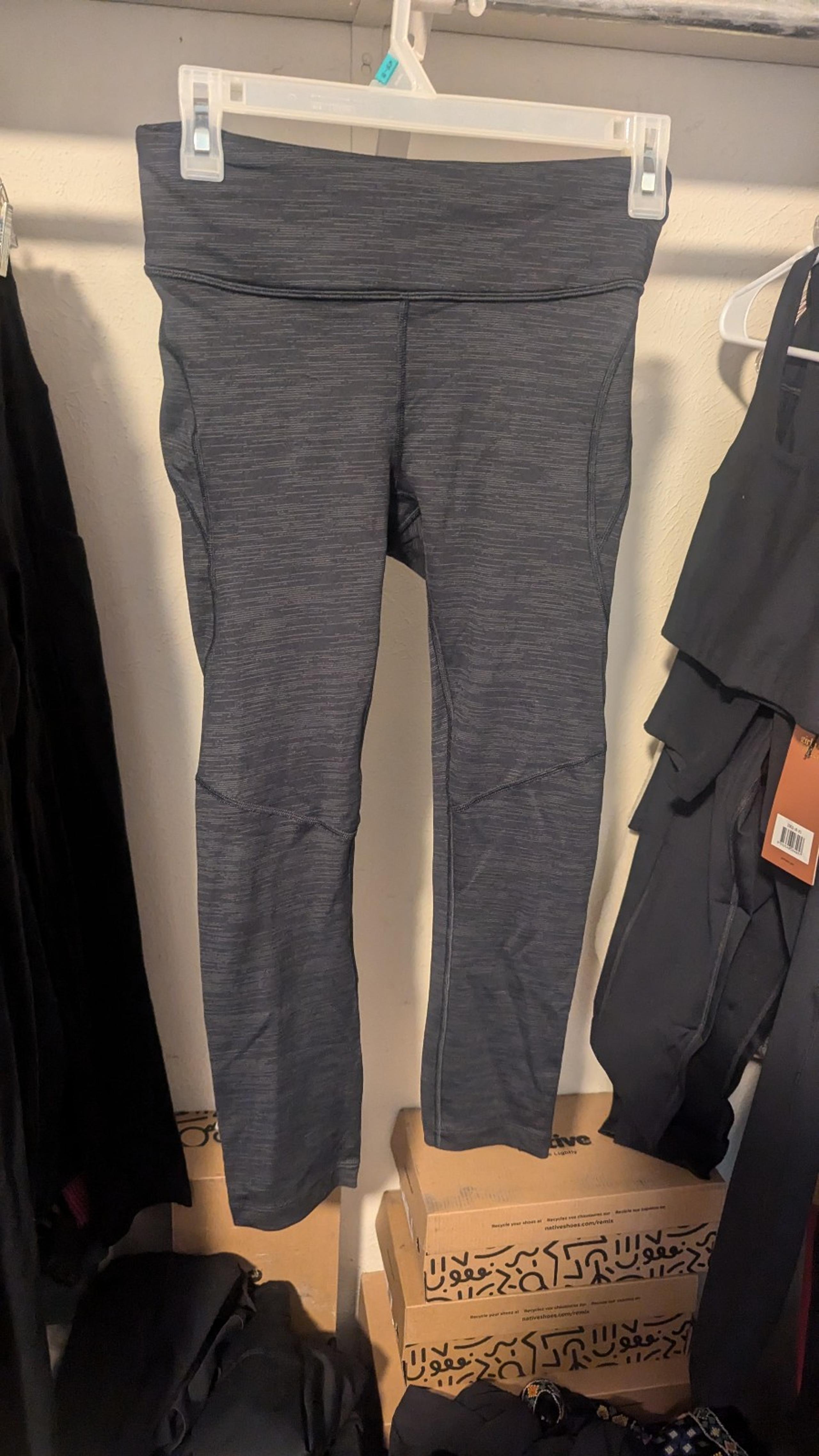 Outdoor Voices athletic leggings size small