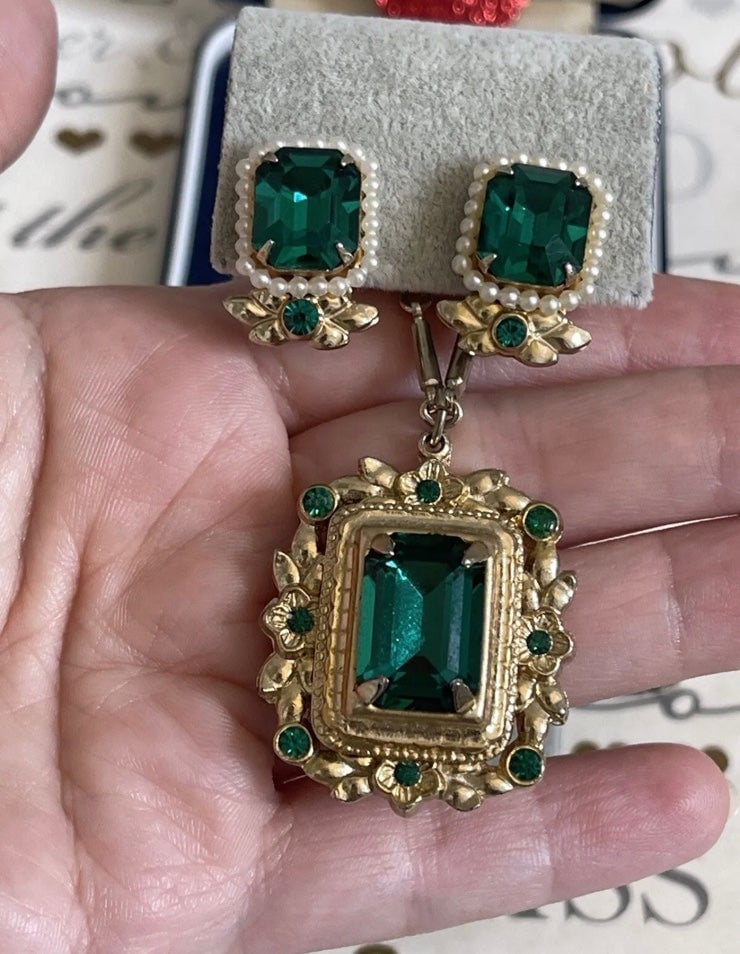 coro necklace 15 inch long + pendant & earrings green glass vintage 1940s A Katz