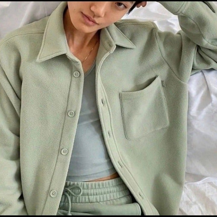NWT Aritzia TNA Polar Button Up Fleece Shirt Jacket Green