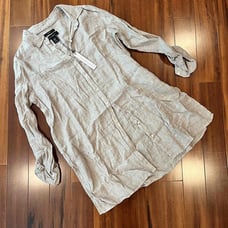 New NWT Tahari Tan Beige Linen Shirt Top Long Sleeve Collared Button Up Size S