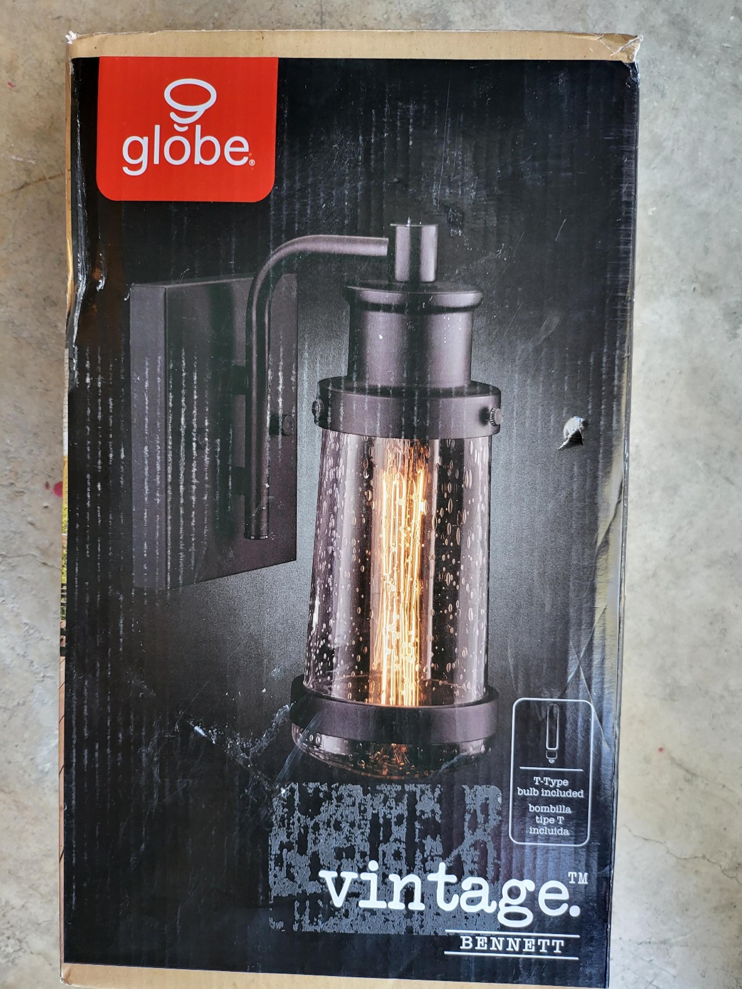 Black Outdoor Wall Lantern Sconce

Bennett 1-Light Matte Black Outdoor Wall Lant