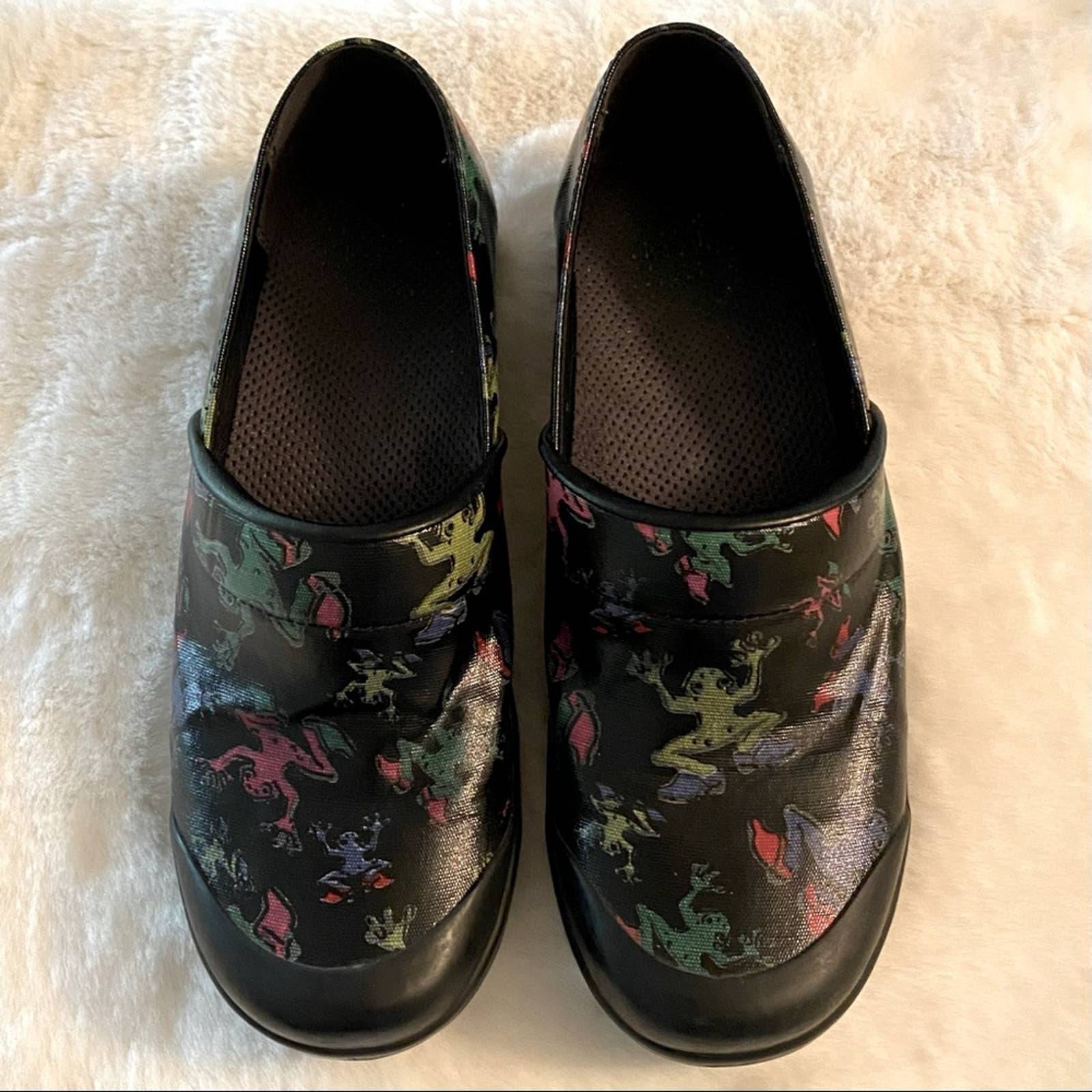 Dansko Black Frog Print Slip Resistant Clogs Size 42