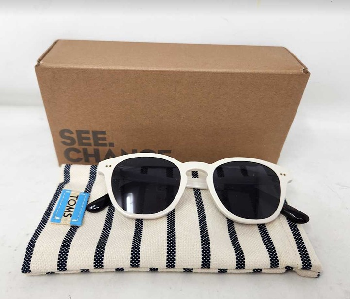 New Toms Wyatt sunglasses in Birch