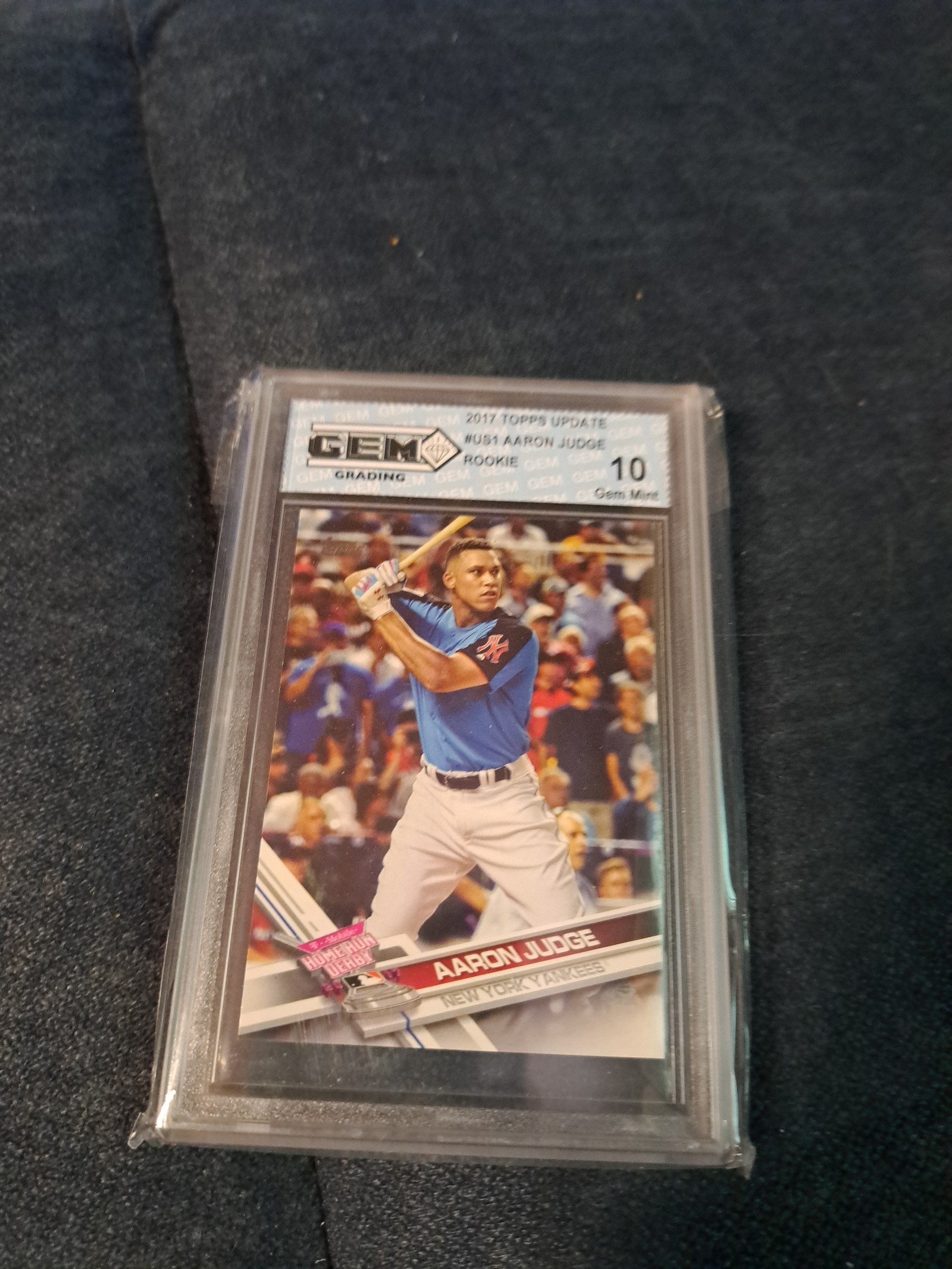 2017 TOPPS UPDATE #US1 AARON JUDGE ROOKIE GEM MINT 10