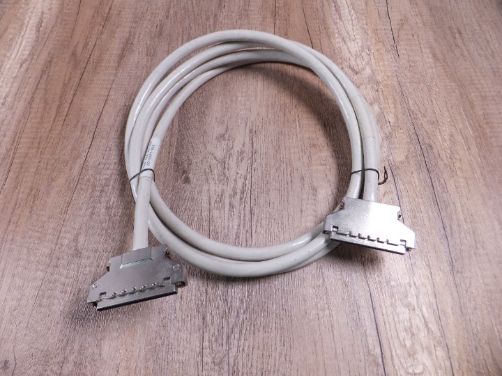 Sun 530-1685-02 SPC/S 96-Pin Hight-Density Connector 3 Meter M/M Parallel Cable