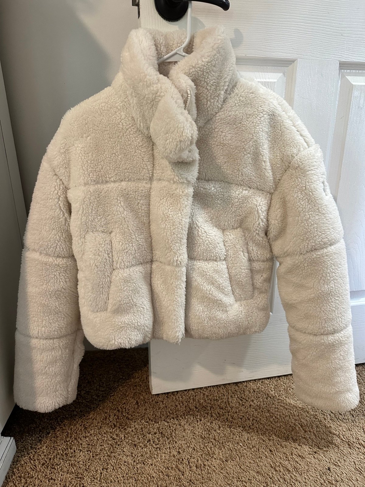 Alo Sherpa Snow Angel puffer