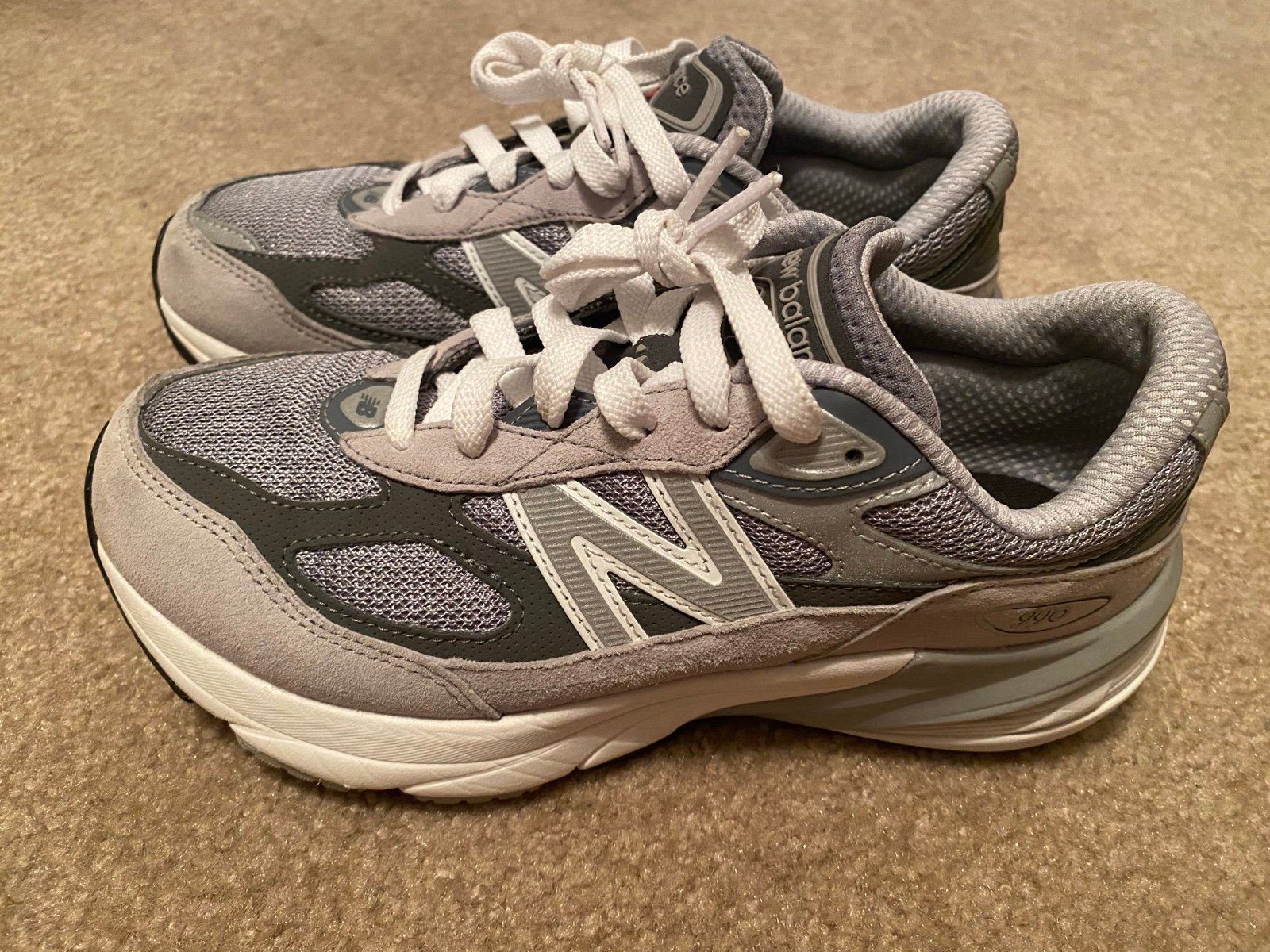 New Balance 990v6