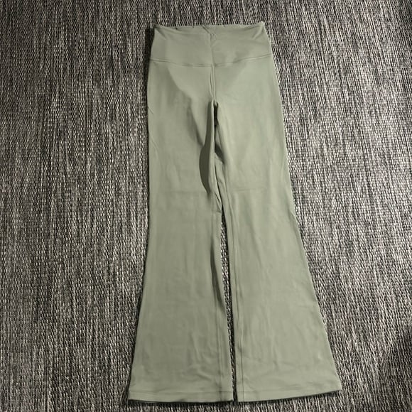 Lululemon Groove Super-High-Rise Flared Pant Nulu *Regular