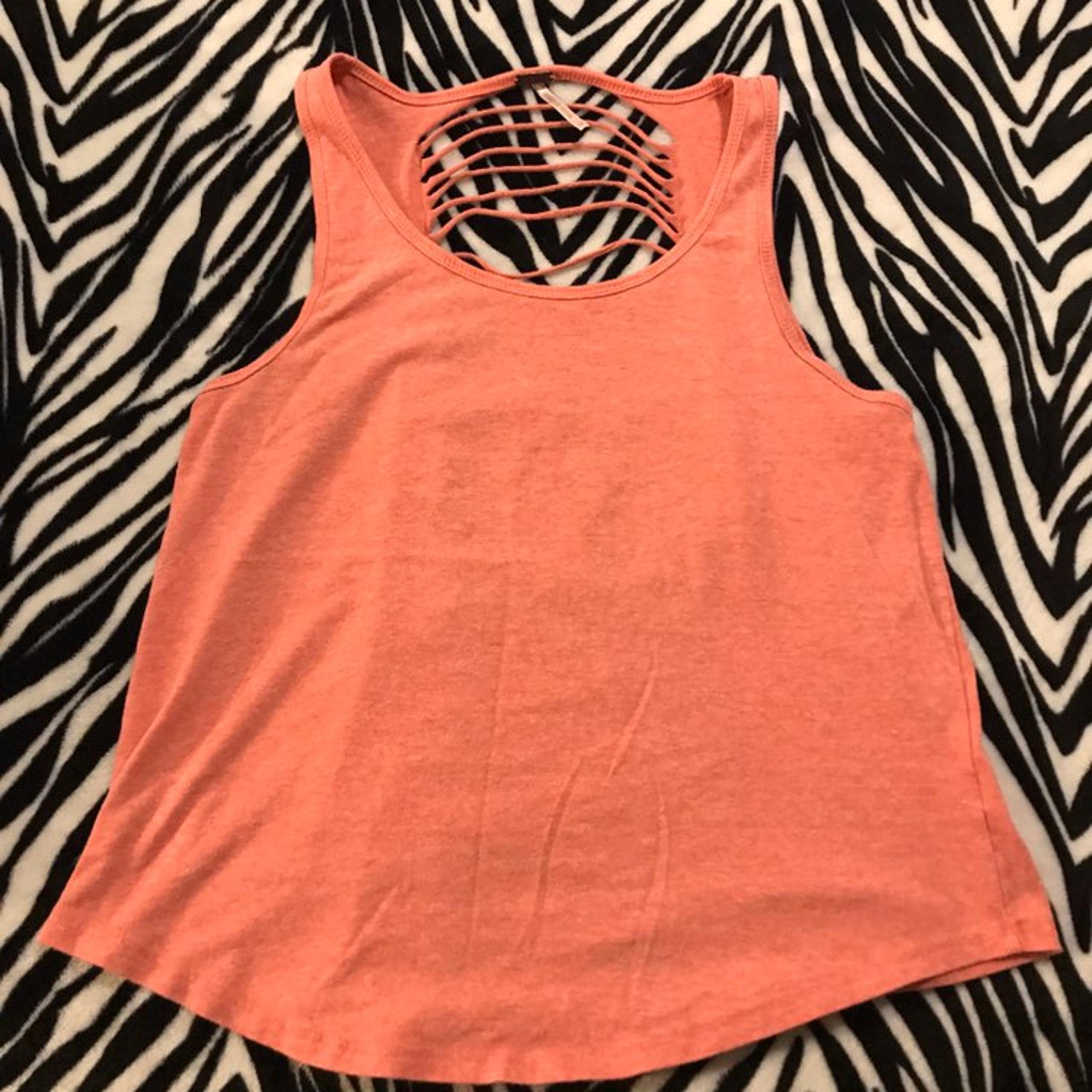 Women's Poof! Strappy Back Tank Top medi