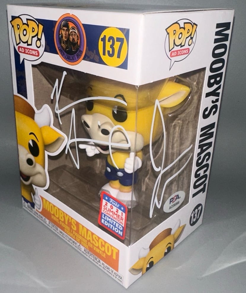 KEVIN SMITH JASON MEWES SIGNED FUNKO MOOBY'S MASCOT 137 PSA/DNA