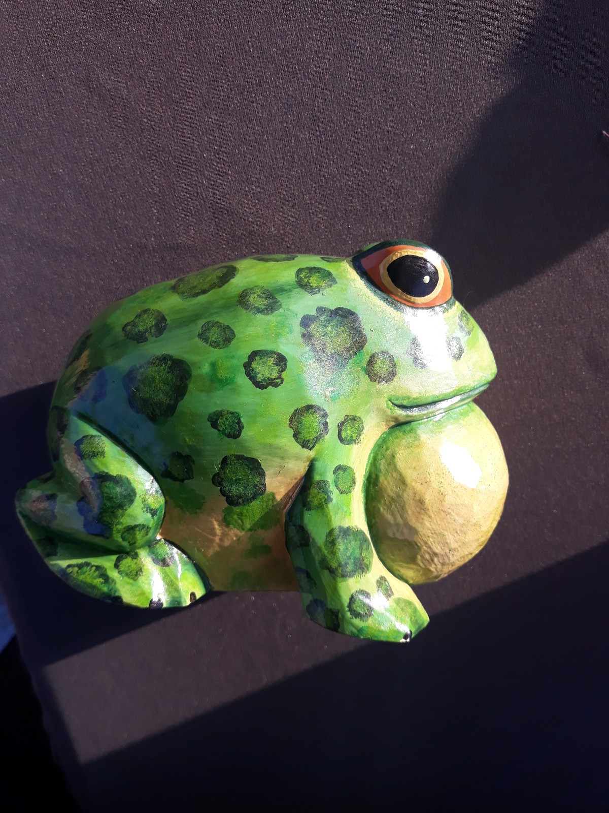 Mastrfly carved bull frog bass wood unque