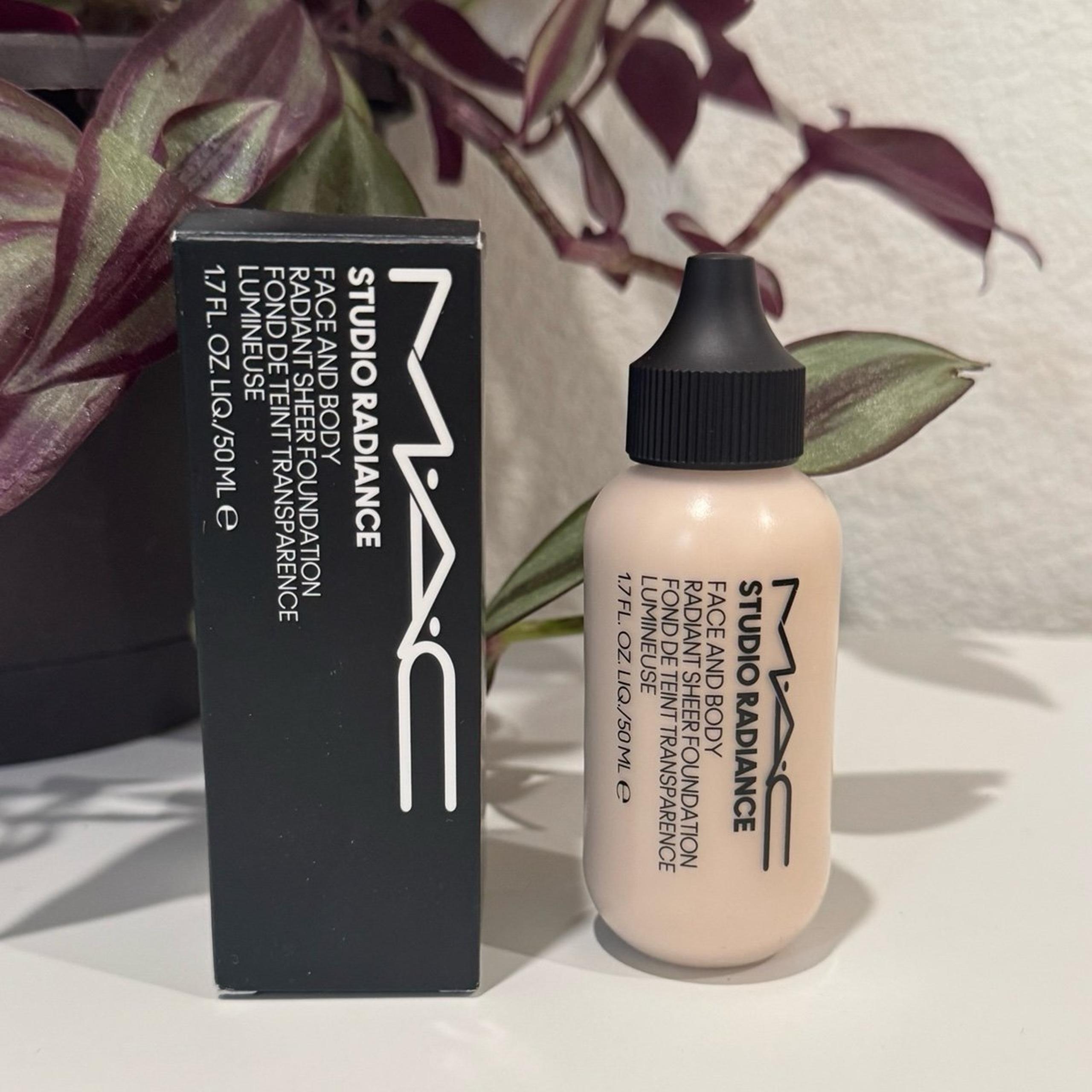 MAC STUDIO RADIANCE FACE AND BODY RADIANT SHEER FOUNDATION 1.7oz./50ml W0 - MAC Cosmetics