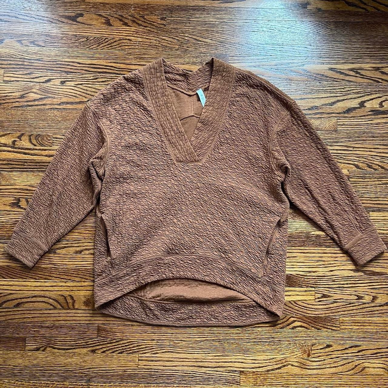 Lululemon Rippled V-Neck Pullover