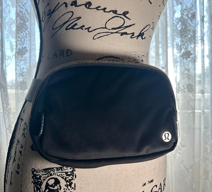 Lululemon Everywhere Belt Bag - Black Velvet with Gold Hardware