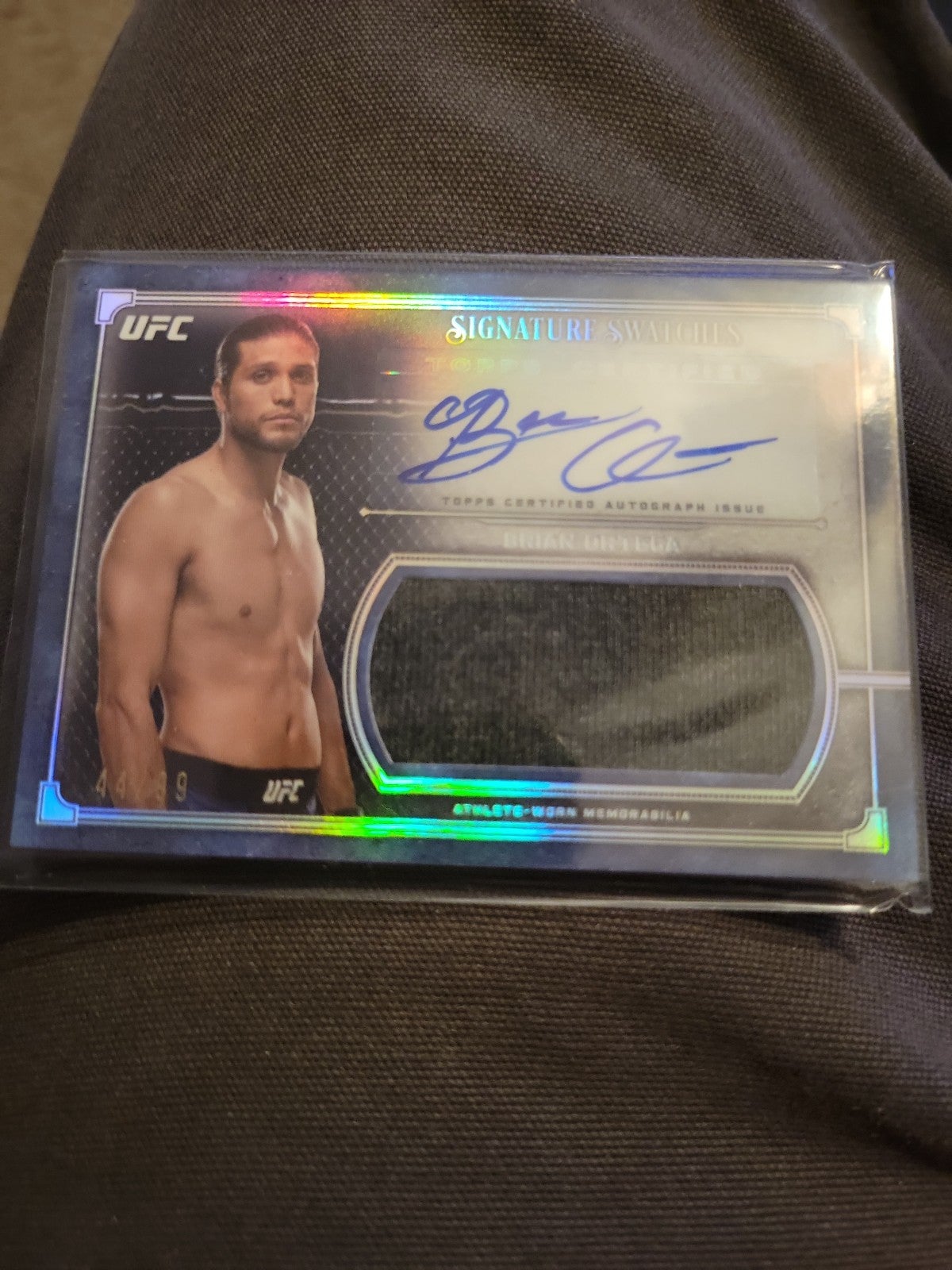 Brian Ortega 2019 Topps Ufc Museum Signature Swatches Jersey Relic