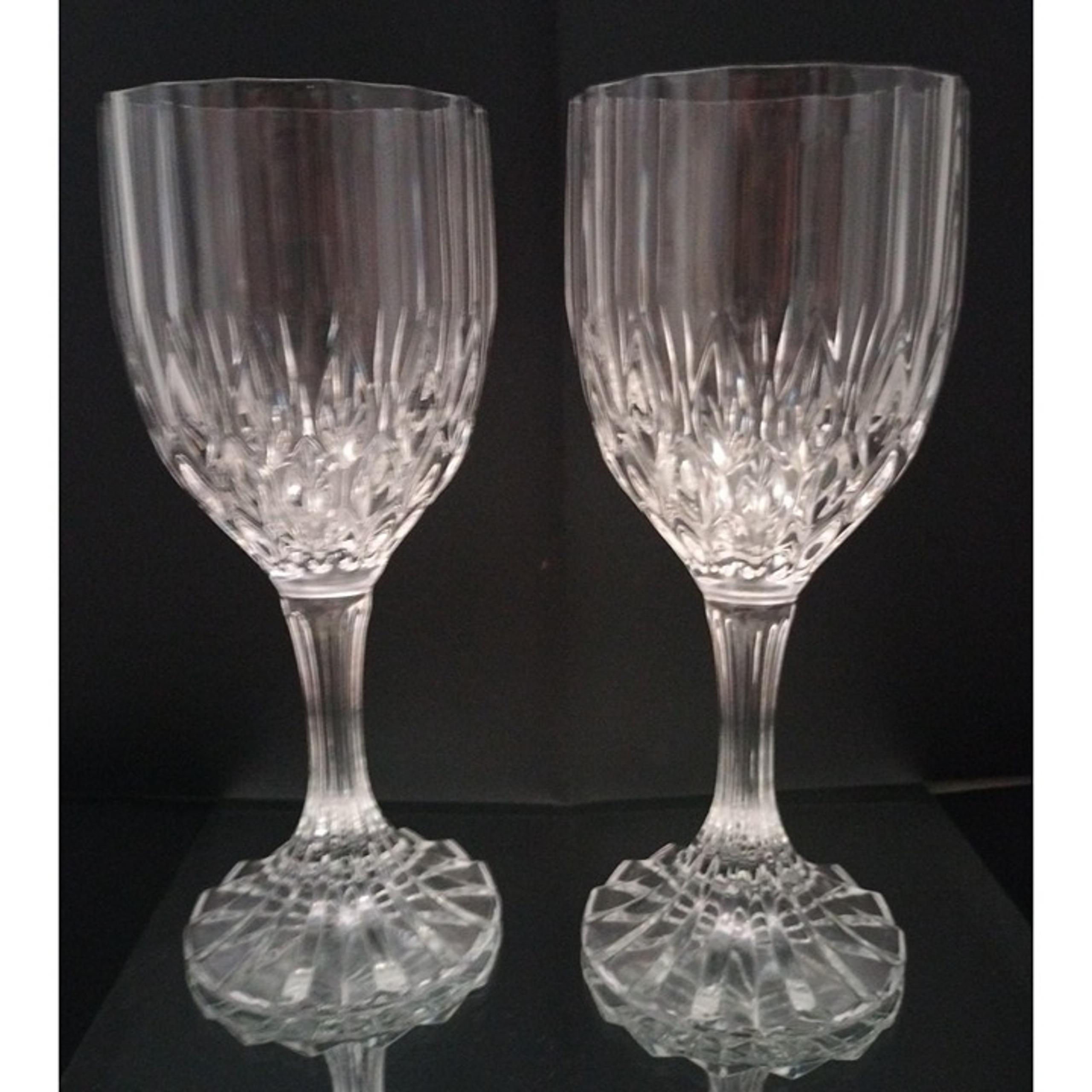 Set Of 2 Vintage Cristal d'Arques-Durand Bretagne wine glasses 6.5” H