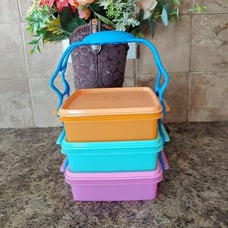 TUPPERWARE QUARTET CONTAINERS WITH HANDLE 3-PIECES