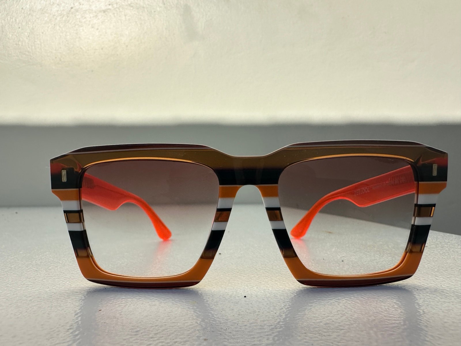 Zeelool Kenish Glasses with brown tint 1.5 Lenses unisex .