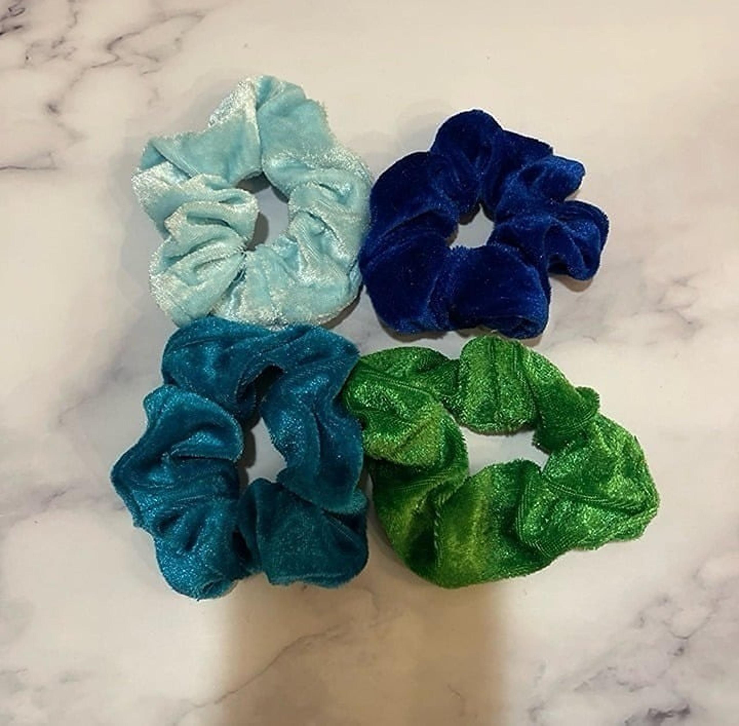 Set of 4 blue scrunchies NWT