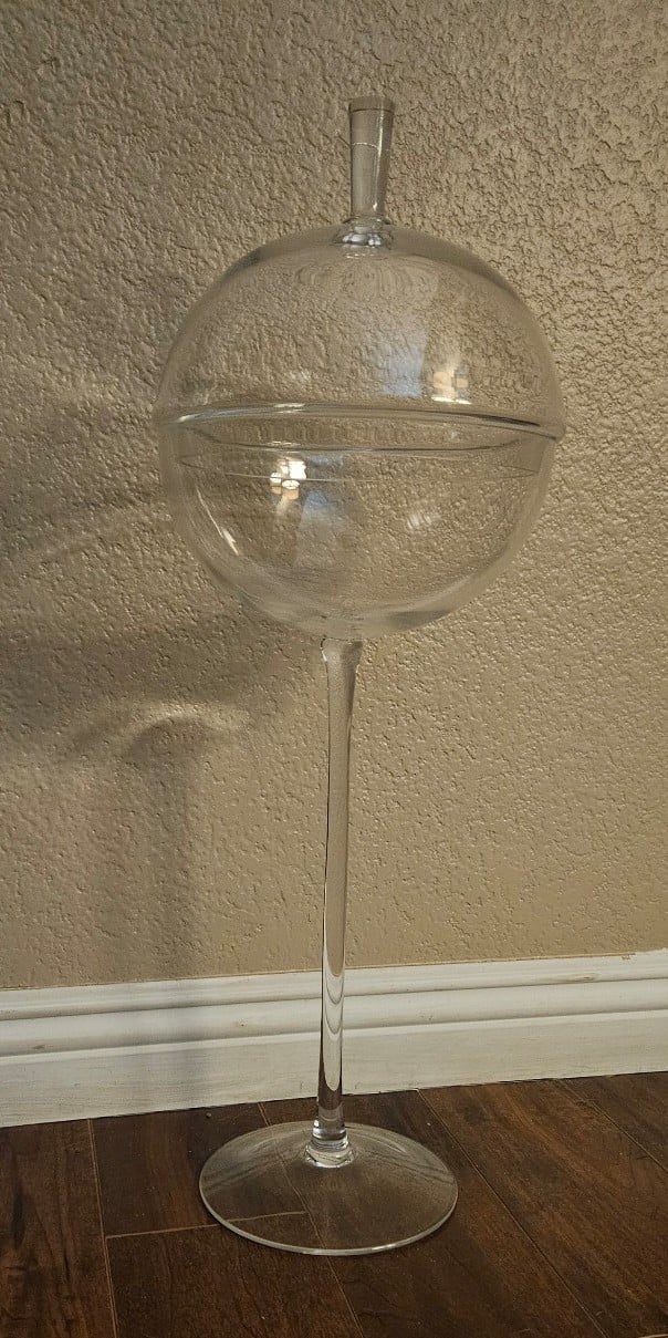 Ball covered high bowl
