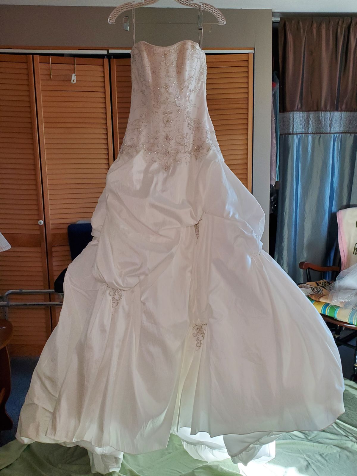 NWT white taffeta wedding dress