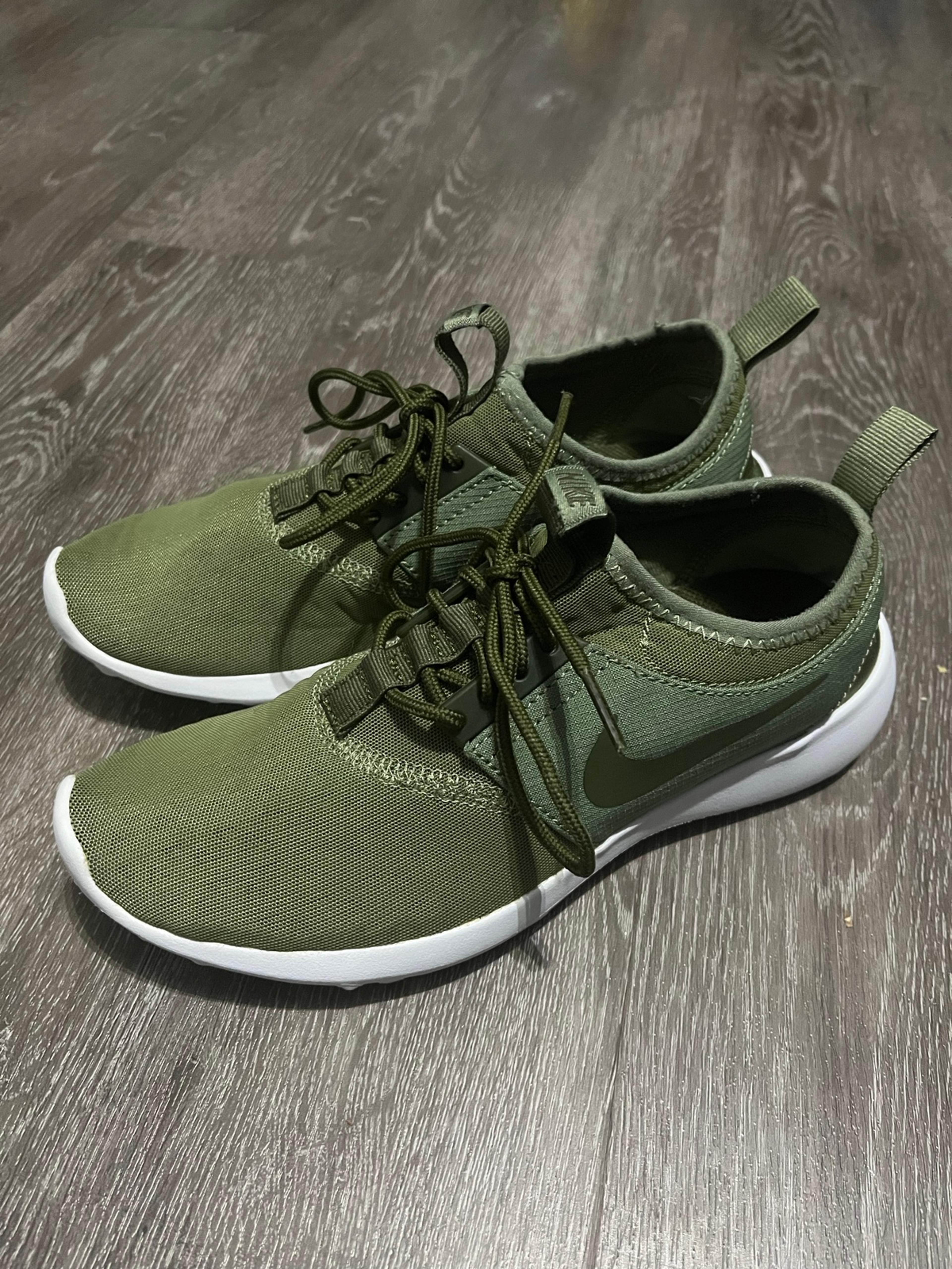 Olive green nike juvenate Clearance