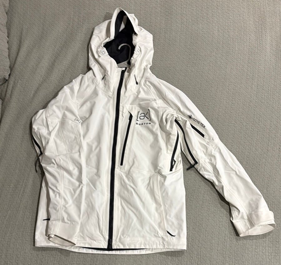Burton Men’s Cyclic Gore-Tex 2L snowboard jacket
