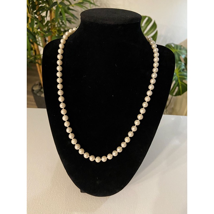 Freshwater Pearl Necklace 14K Gold Finesse Clasp Knotted Silk Cord Between Pearl