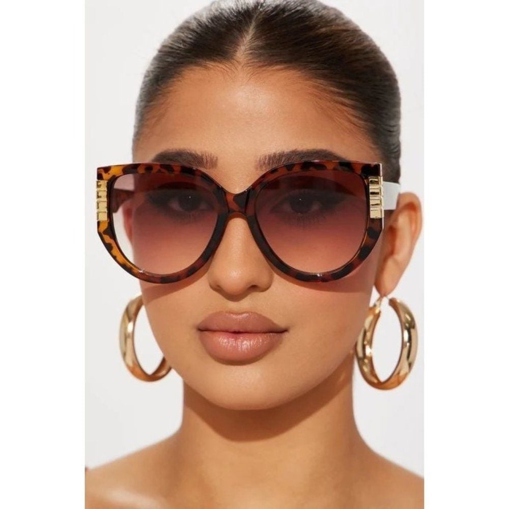 So Purrsuasive Cat Eye Frame Sunglasses Tortoise