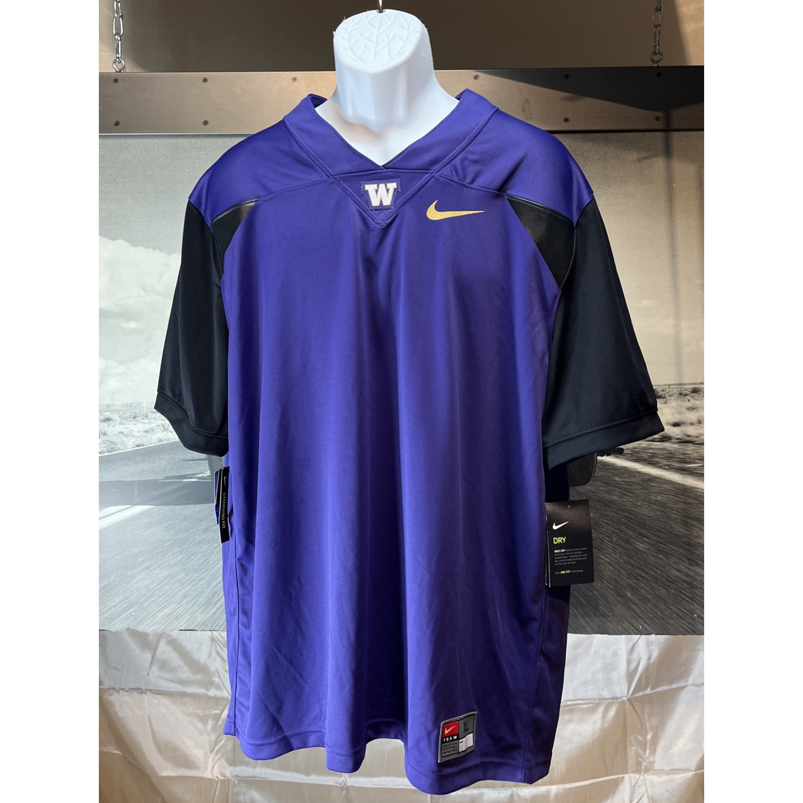 NWT WASHINGTON HUSKIES XL Purple Black NIKE Dri Fit College Football Jersey