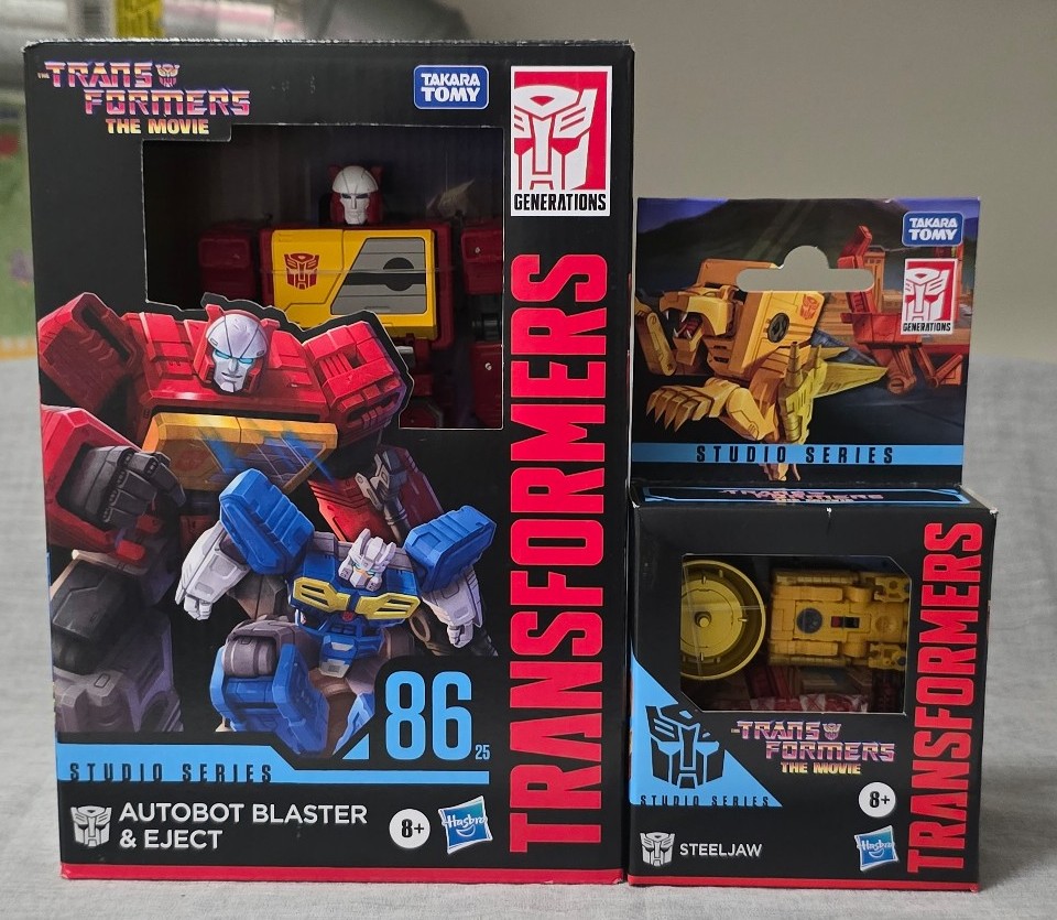 Transformers Studio Series 86-25 Autobot Blaster & Eject Steeljaw Exclusive Set