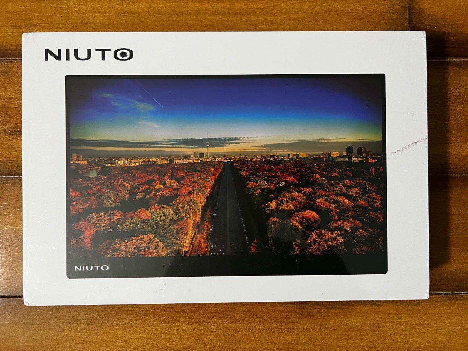 portable monitor 13.3 inch