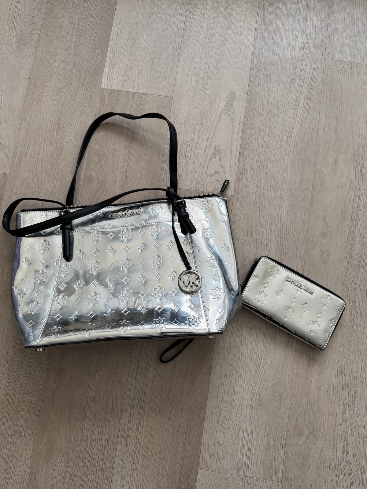 Michael Kors Purse and Wallet set