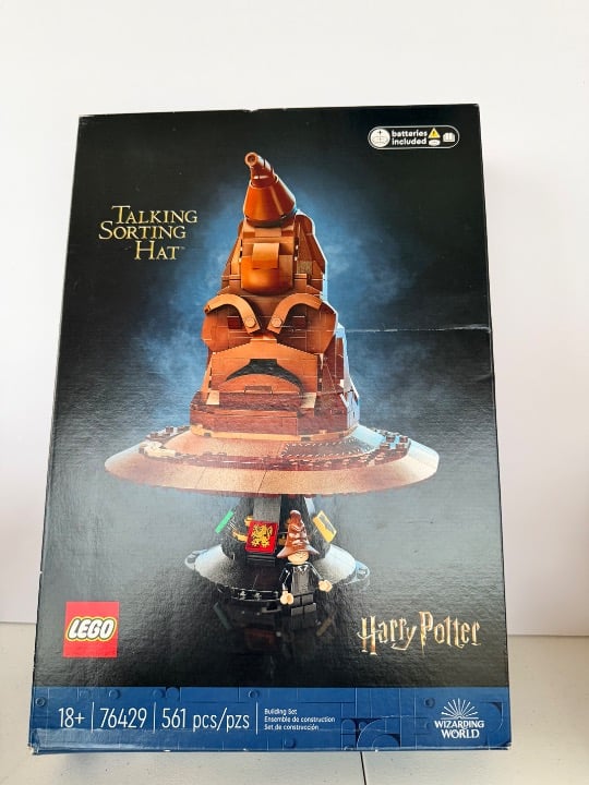 LEGO TALKING SORTING HAT 76429