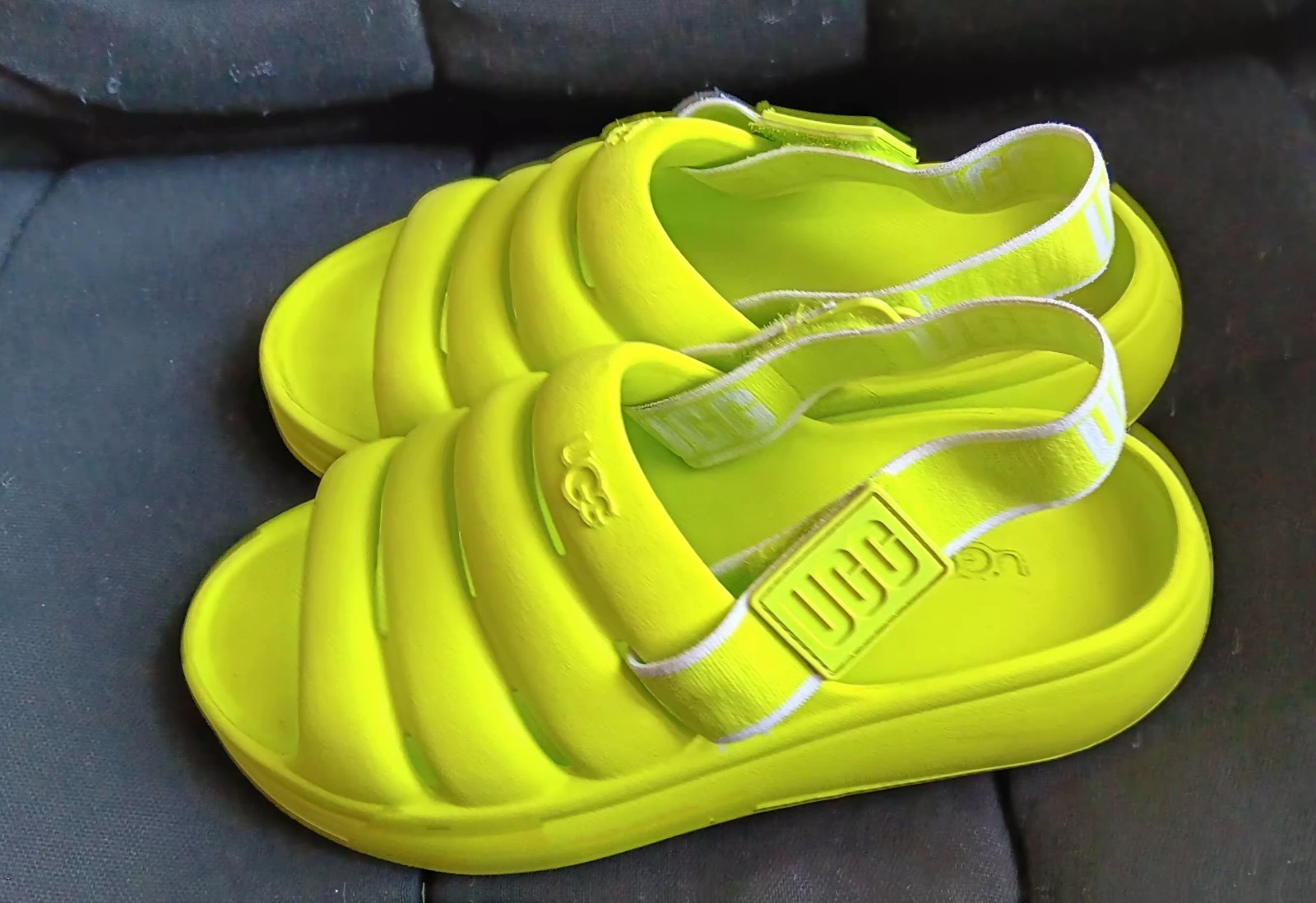 UGG Kids Sport Slingback Sandal Slides Key Lime / Yellow Size 3