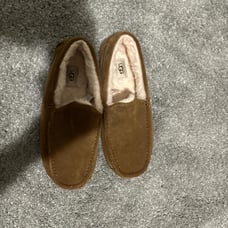 UGG men’s ascot slipper