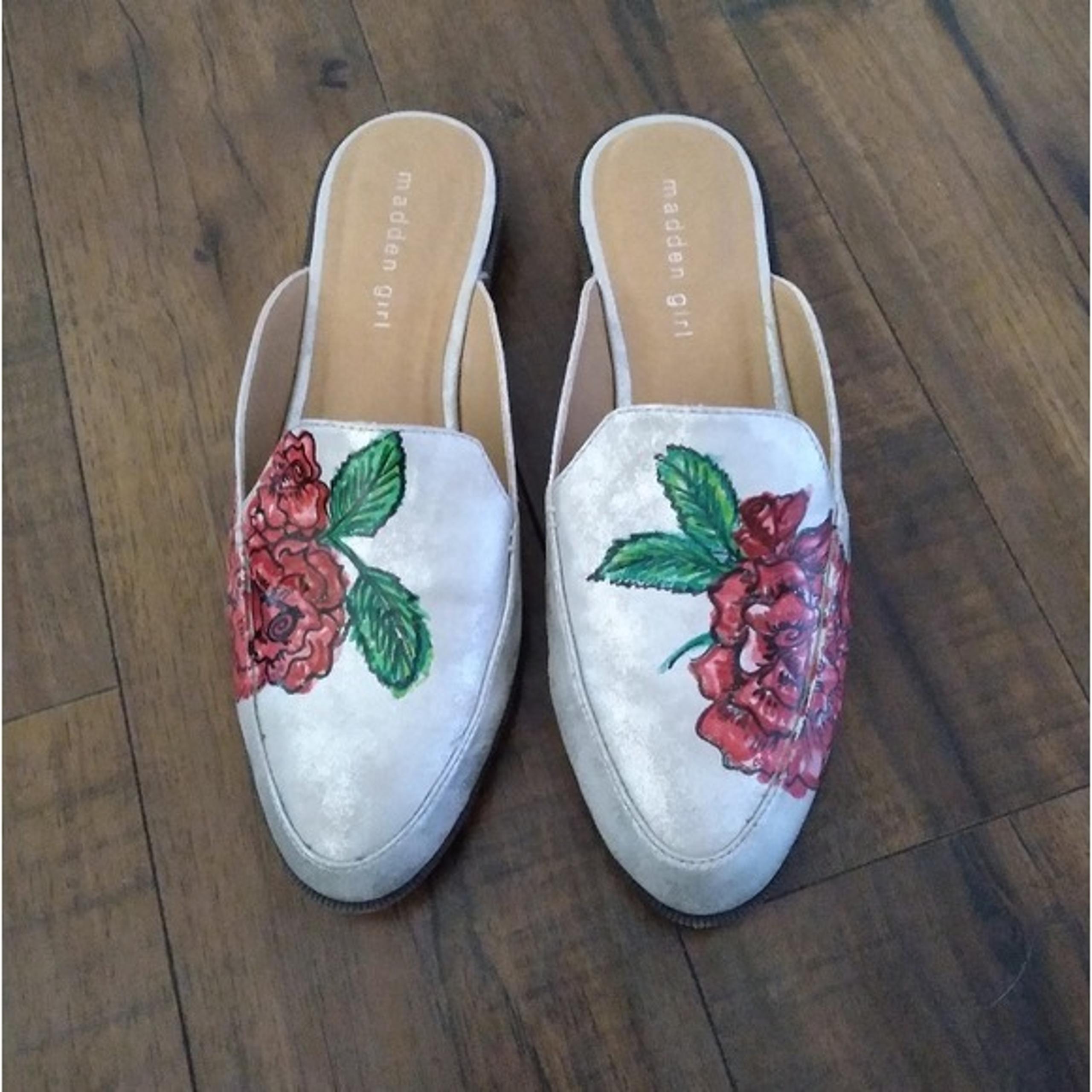 CustomPainted  Silver & Floral Mules